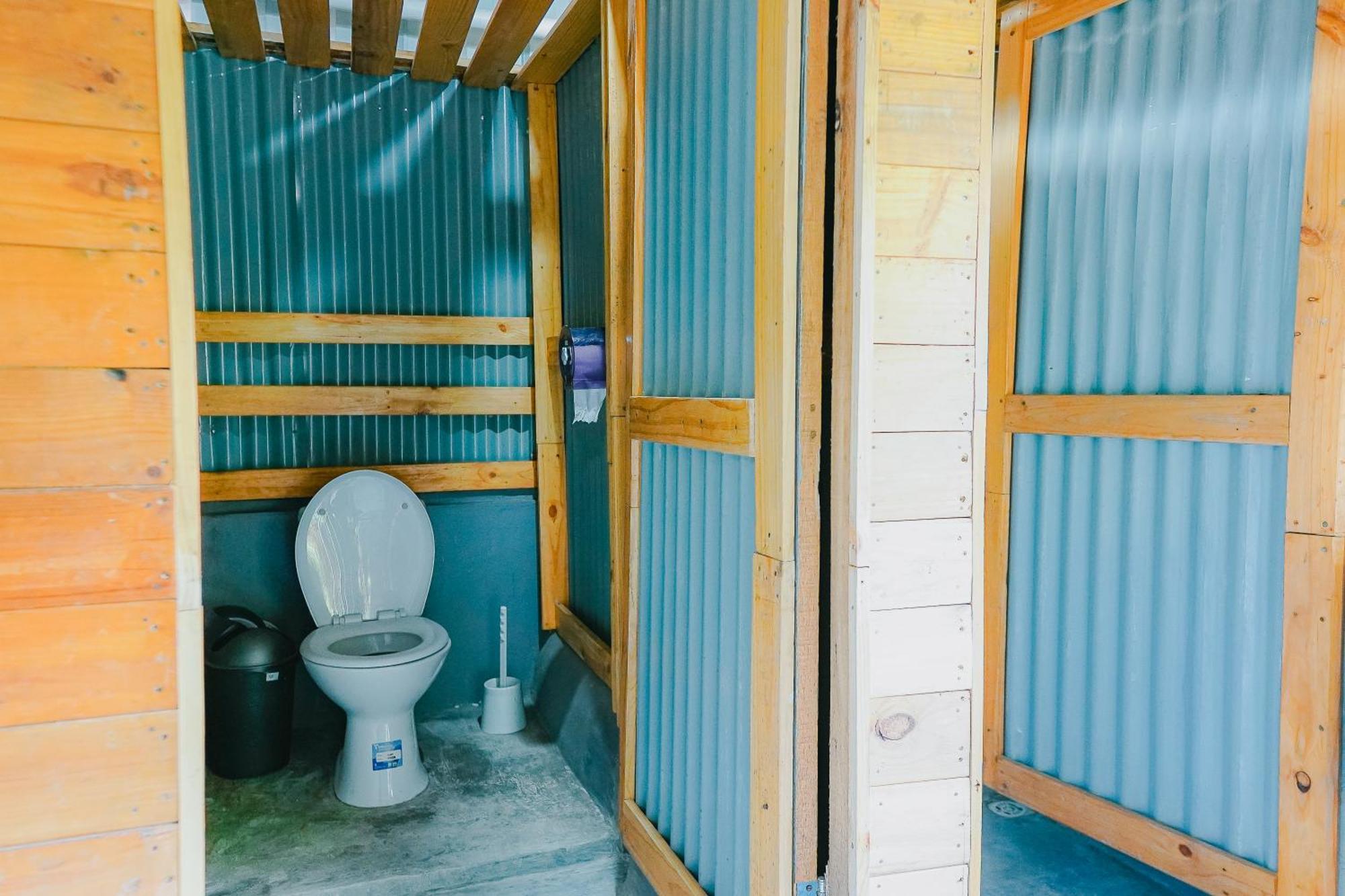 Kokos Hostel Padang City Exterior photo