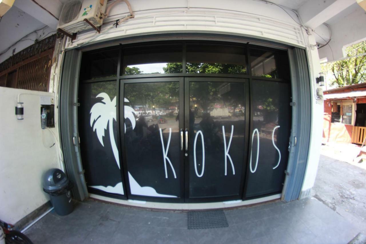 Kokos Hostel Padang City Exterior photo